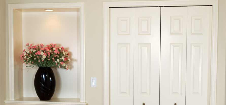 residential closet door repair in Lake Los Angeles